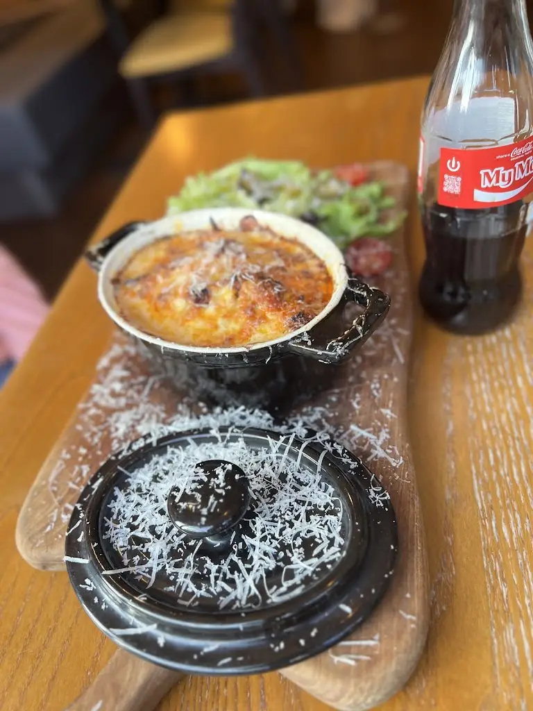 Aleena Varghese_eatPIZZA Lymington_Lymington_review