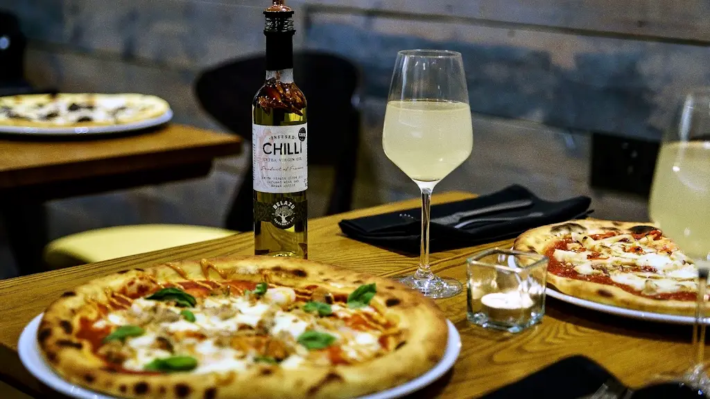 eatPIZZA Lymington_Lymington_slider_image_3