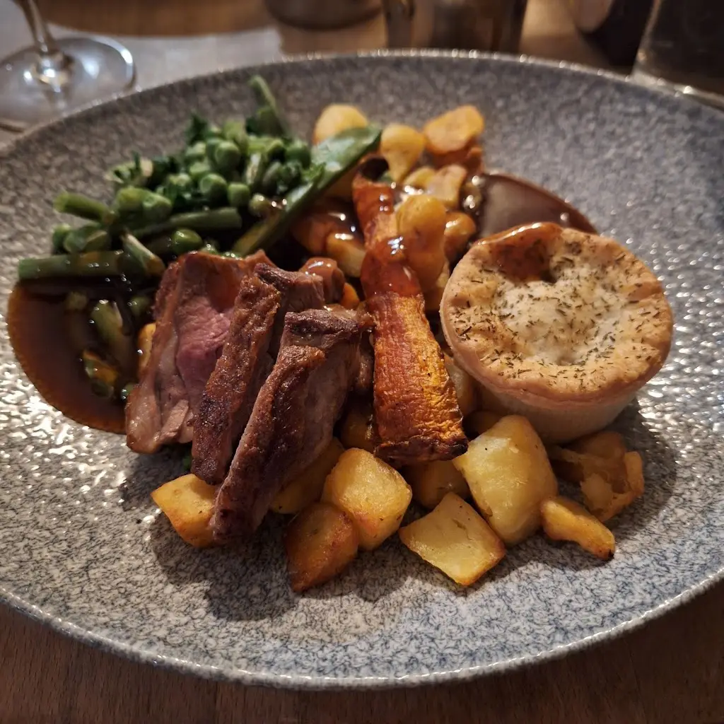 Janette Hawkridge_The Angel & Blue Pig_Lymington_review