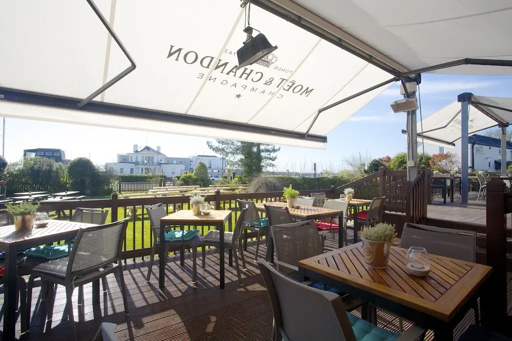 The Mayflower_Lymington_slider_image_1