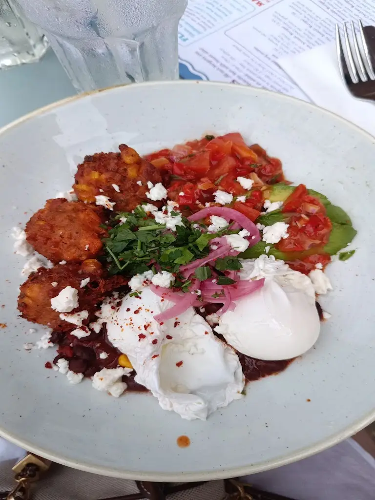 Solento Lounge_Lymington_slider_image_2