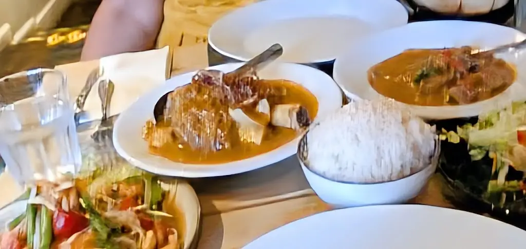 Tim Albiges_Chiang Mai Thai_Lyndhurst_review