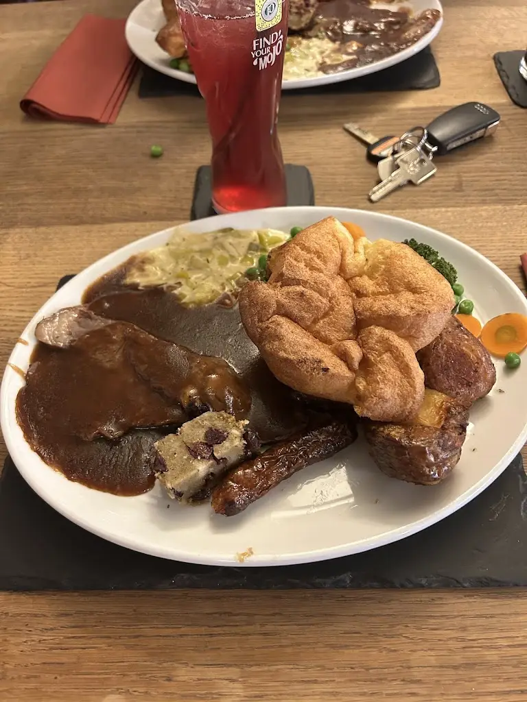 Rebecca Richmond_Waterloo Arms_Lyndhurst_review