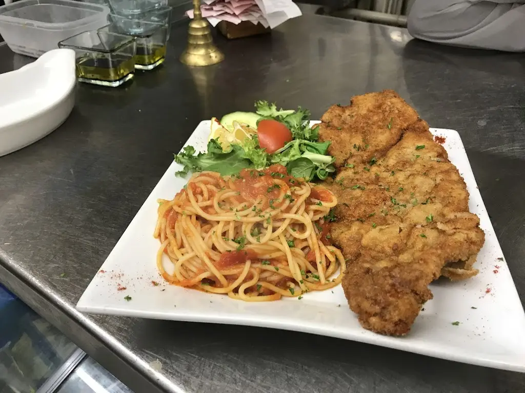 Dolce Vita Italian Restaurant_Lyndhurst_slider_image_2