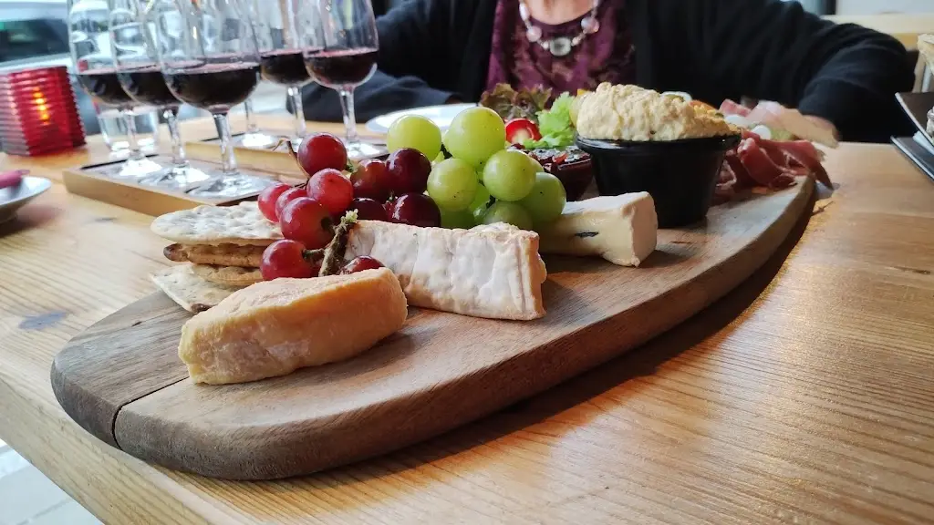 Menu_Renoufs Cheese and Wine Bar_Lyndhurst_image_7