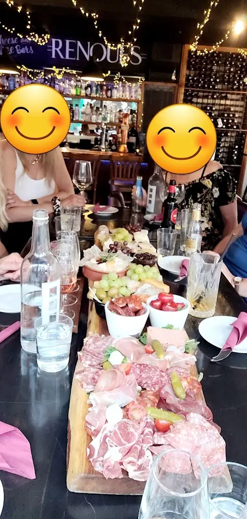 Phil Rhodes_Renoufs Cheese and Wine Bar_Lyndhurst_review