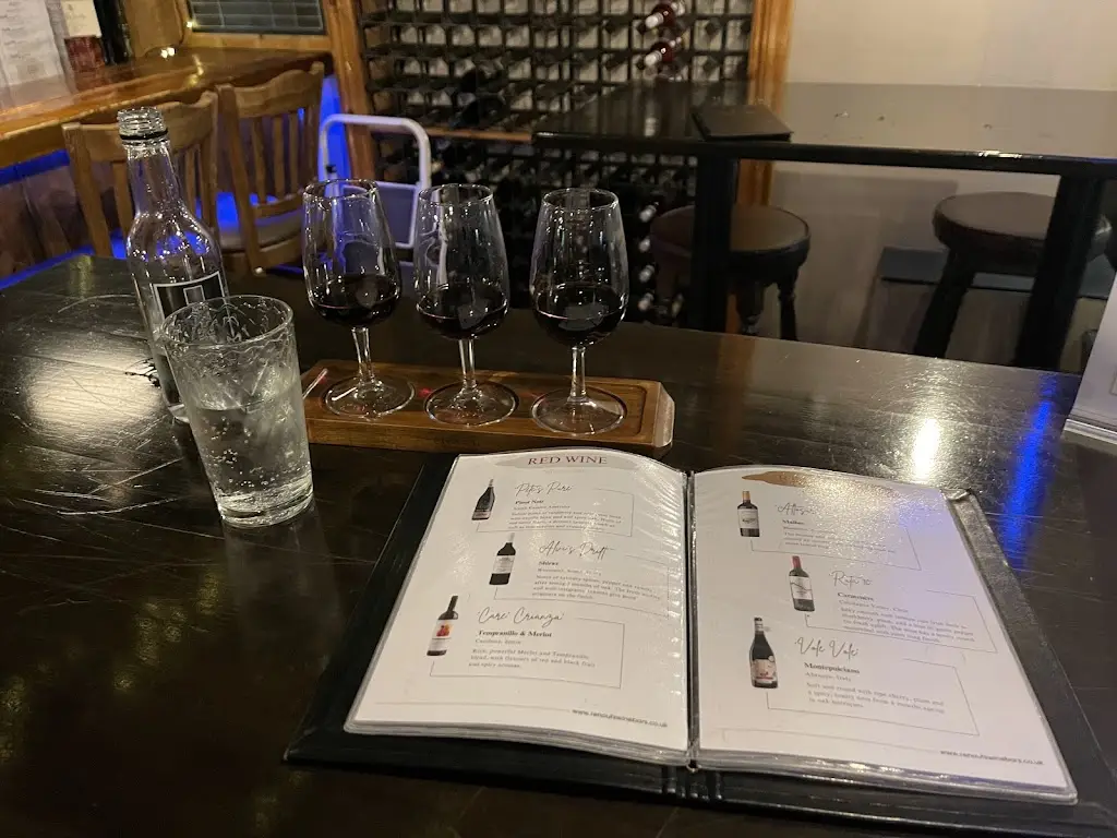 Simon Varney_Renoufs Cheese and Wine Bar_Lyndhurst_review