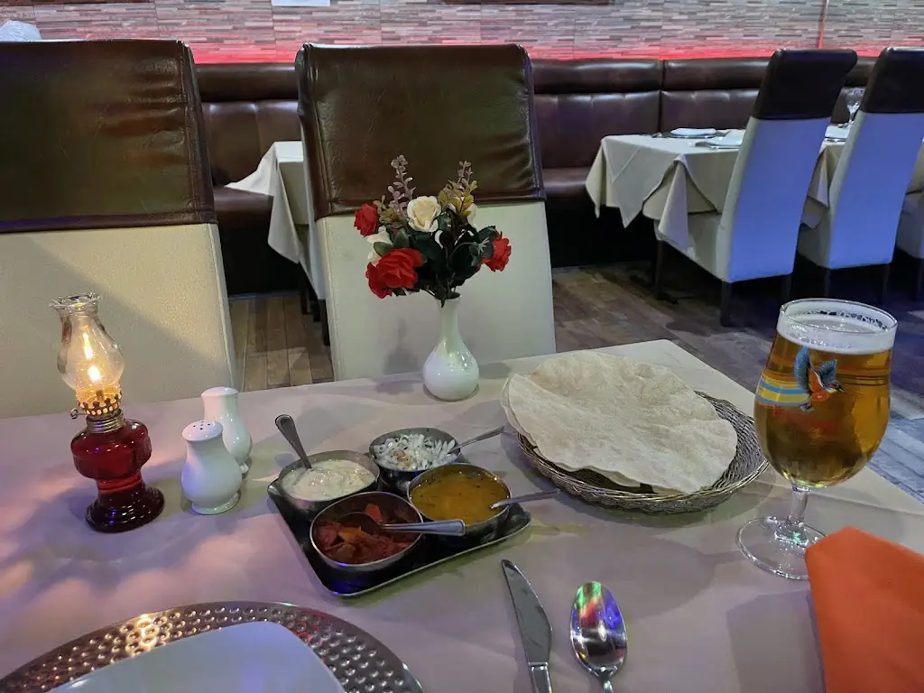 Simon Varney_Passage To India_Lyndhurst_recensione