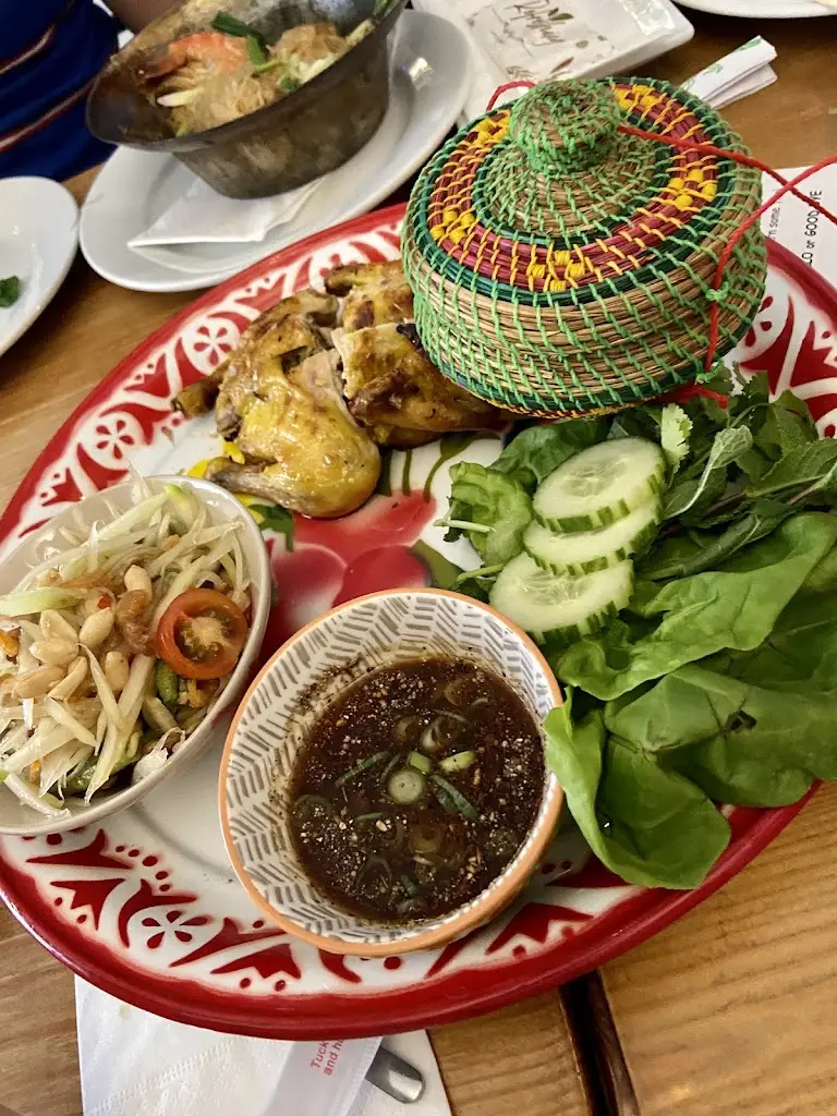 Noelle Ng_Anissa. Thai kitchen, Deli & Grocery_Lyndhurst_review