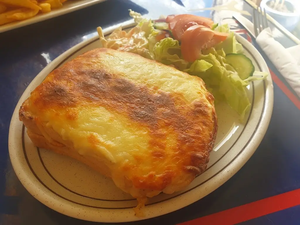 Robert Juane_Café Parisien_Lyndhurst_review