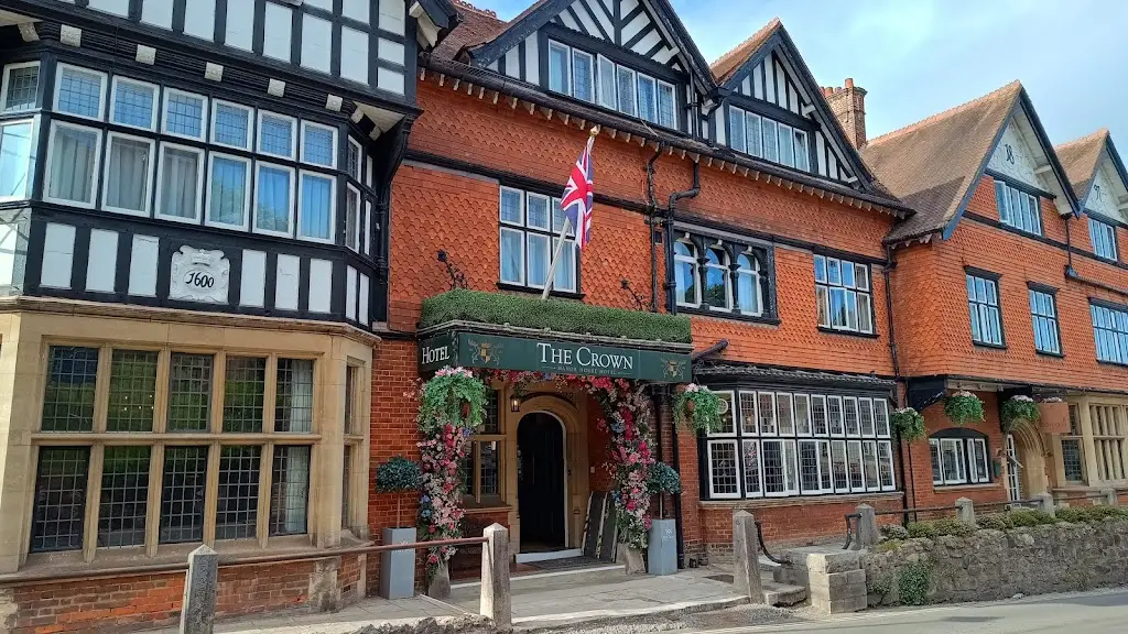 The Crown Hotel Bar & Grill_Lyndhurst_slider_image_3