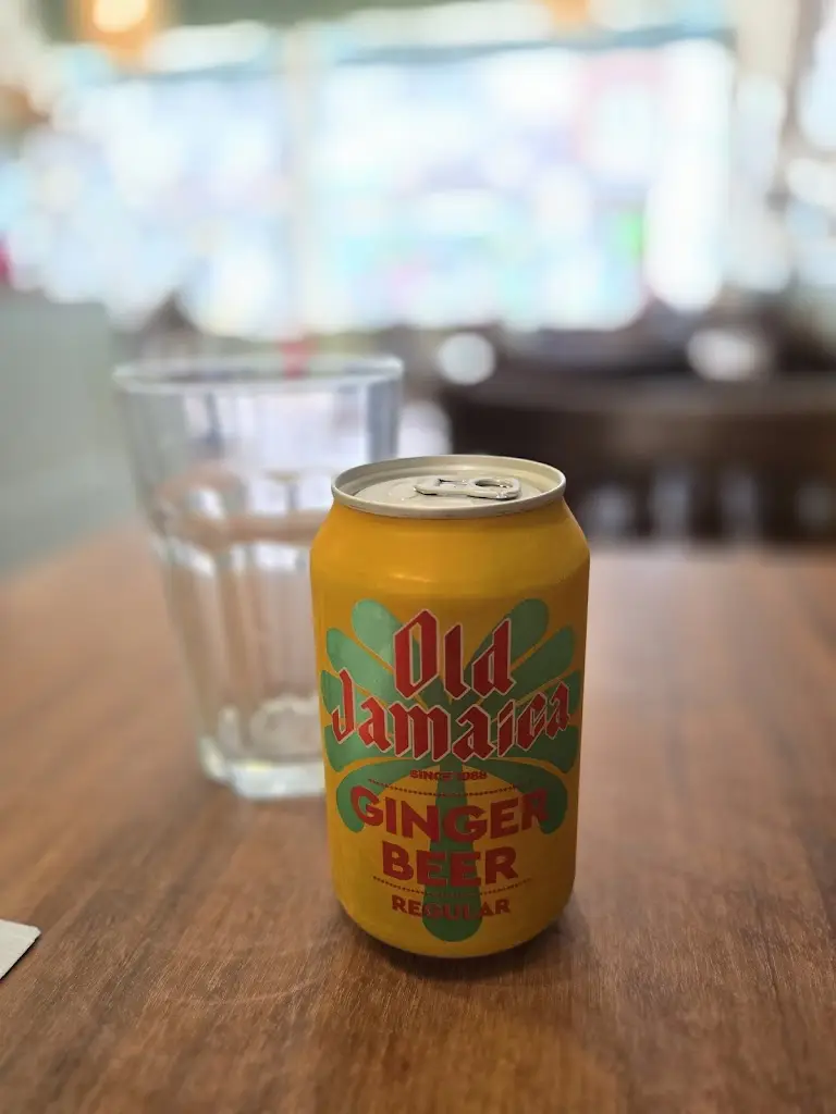 Ingrid SouthCoast_The Greenwood Tree_Lyndhurst_reseña