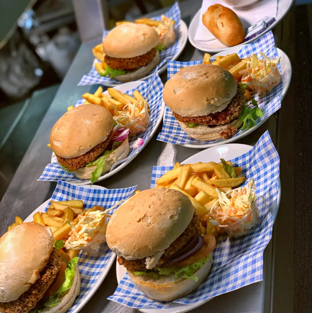 The Greenwood Tree_Lyndhurst_slider_image_3