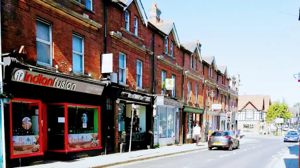 INDIAN FUSION LYNDHURST_Lyndhurst_slider_image_3