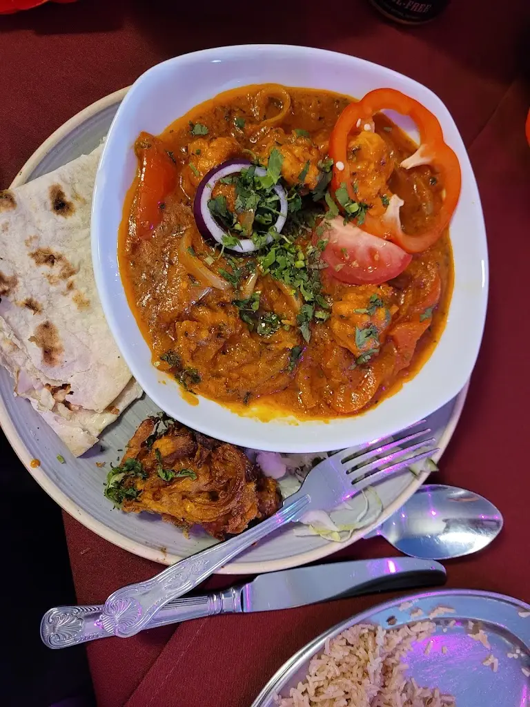 Salliee Anya_Maltby Spice & Speed Lounge_Maltby_review