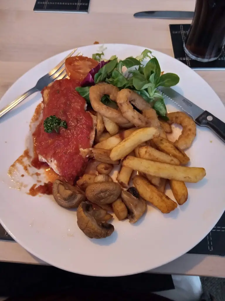 Paulo' BIANCHI_Taste Bistro & Steakhouse_Maltby_review