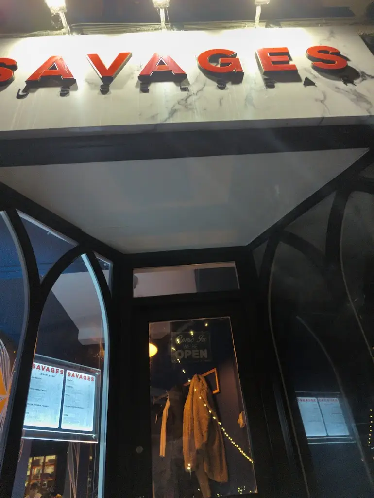 Caitlin Broadhurst_SAVAGES MUSSELS BAR_Macclesfield_review