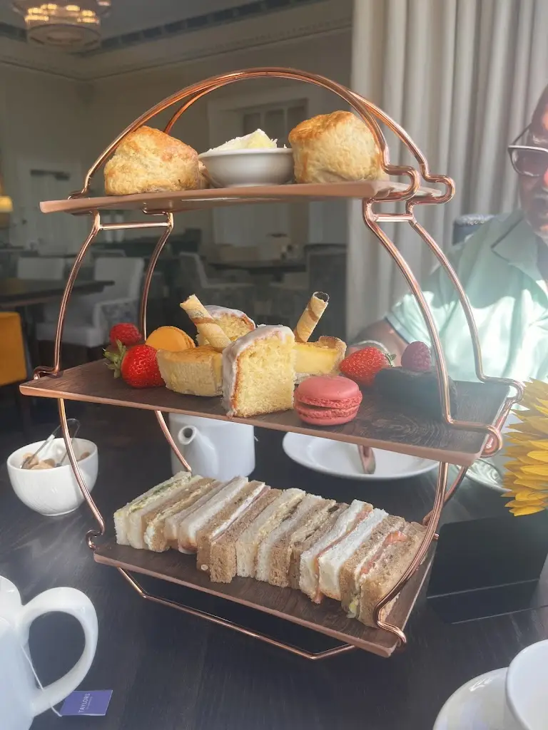 patricia hiley_Thackaray’s at Scarcroft Park_Bardsey_review