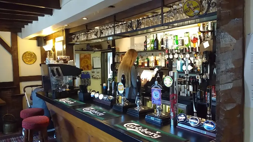 The Wheatsheaf Inn restaurante en Malpas