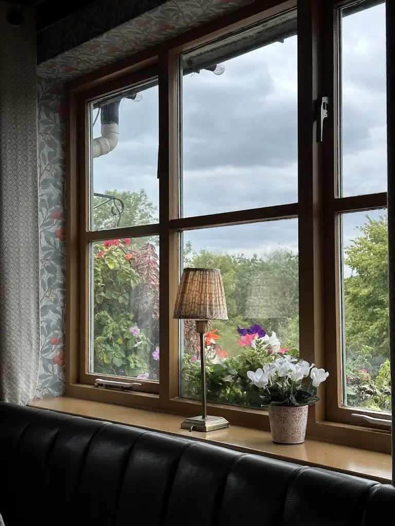 Mariagiulia Gatti _The Plough on the Hill_Aldbourne_review