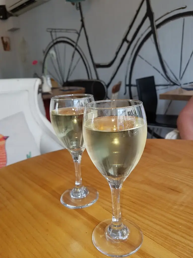 Menu_The Birdcage_Malmesbury_image_6