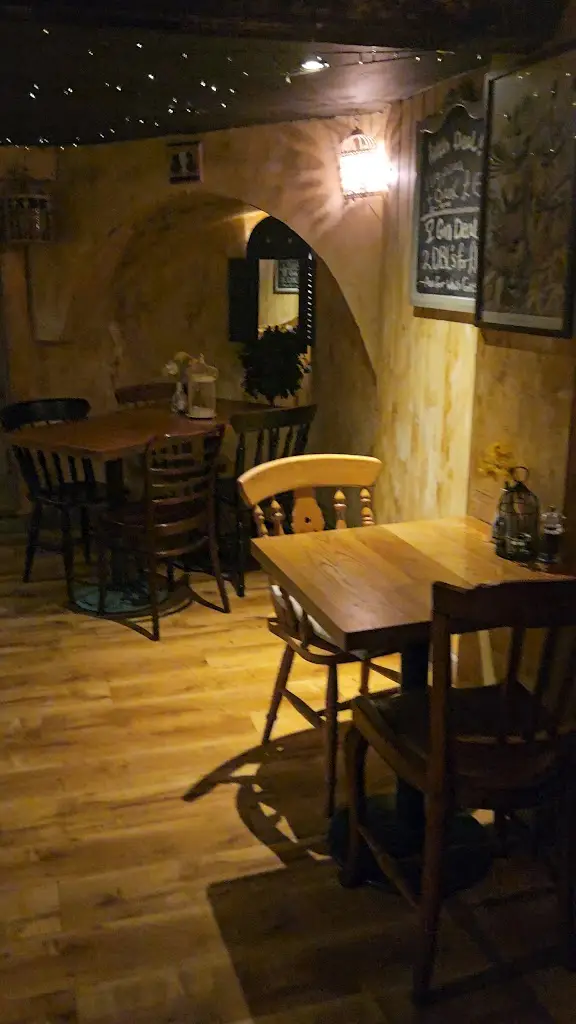 Adil R_The Birdcage_Malmesbury_review