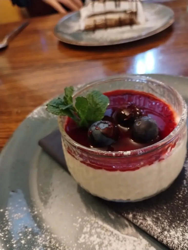 Menu_Mia Famiglia Italian restaurant_Malmesbury_image_9