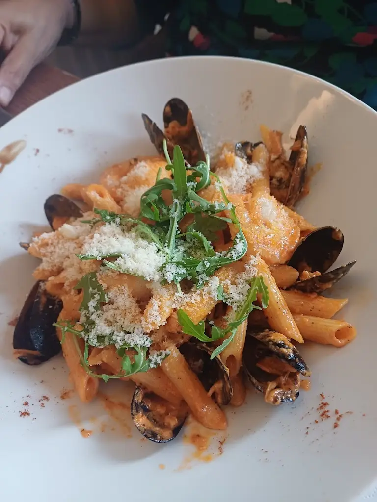 Kimberley Byars_Mia Famiglia Italian restaurant_Malmesbury_review
