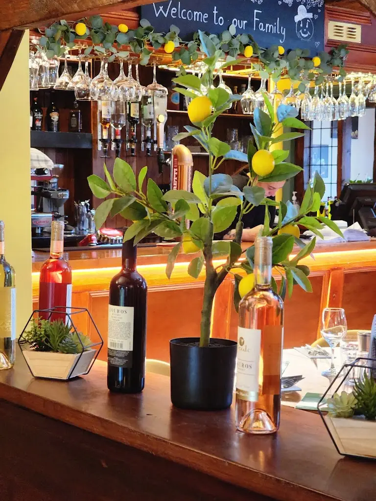 Mia Famiglia Italian restaurant_Malmesbury_slider_image_2