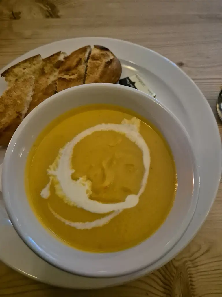 Mike Mattinson_The Whole Hog_Malmesbury_review