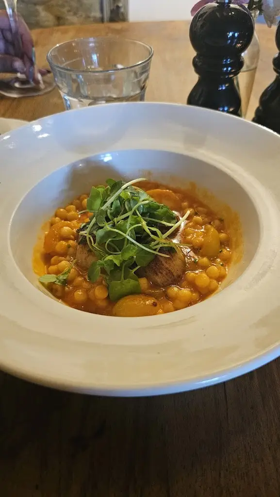 Jessica George_The Potting Shed Pub_Malmesbury_review