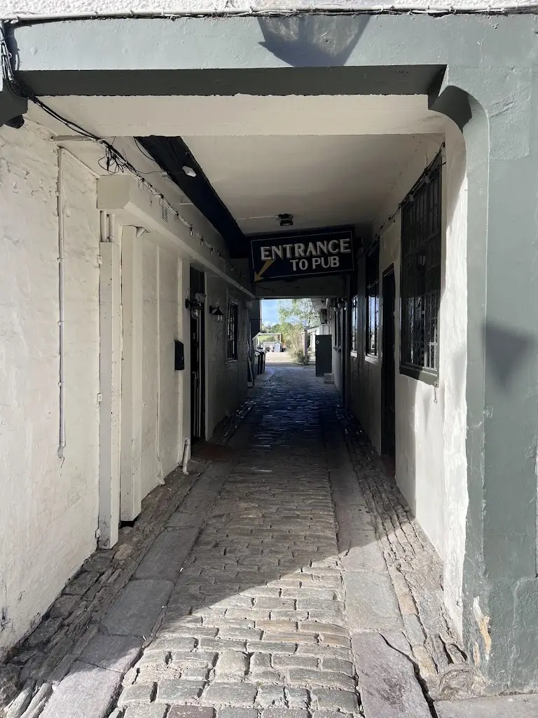 Our adventures Around_The Kings Arms_Malmesbury_review