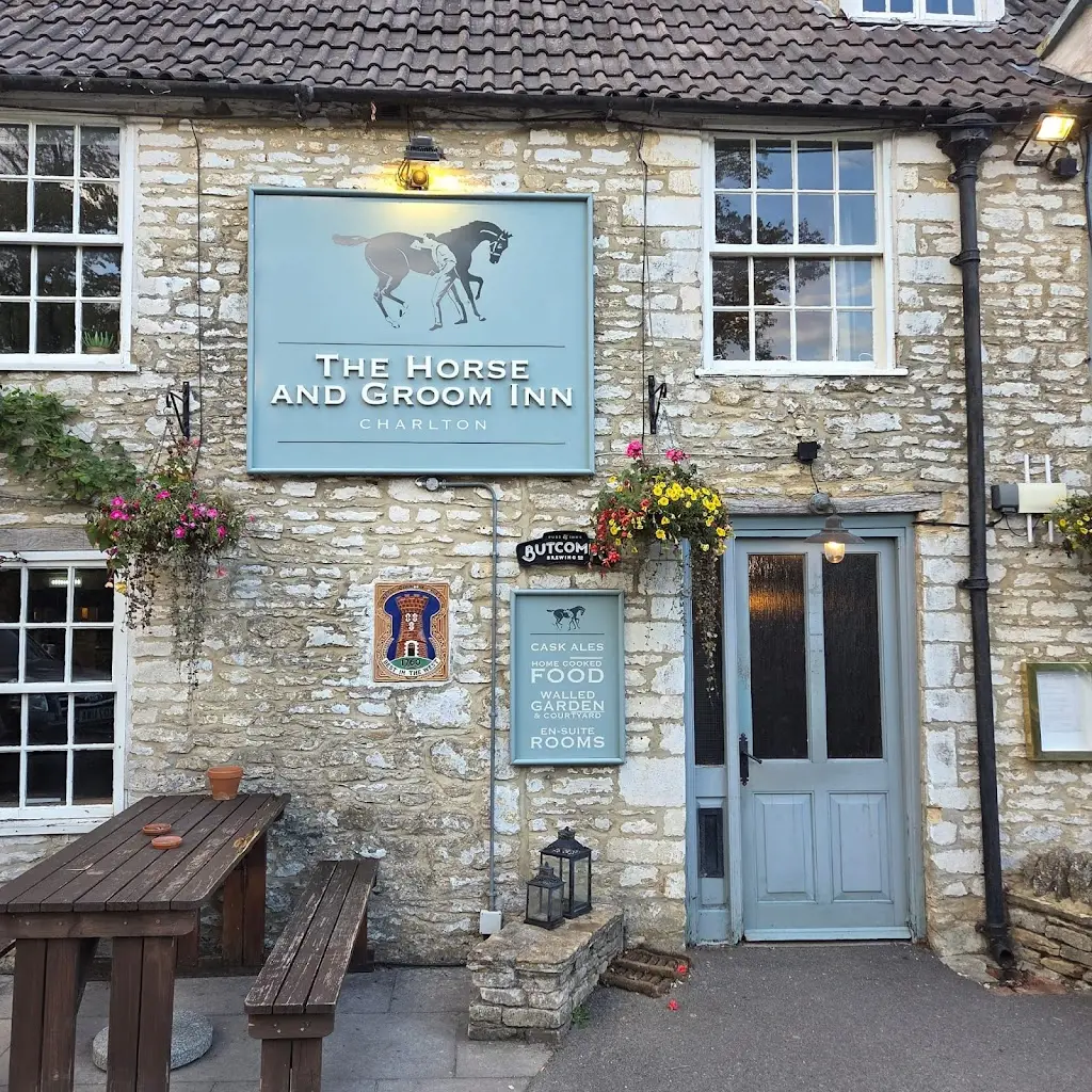 The Horse & Groom, Charlton_Malmesbury_slider_image_2