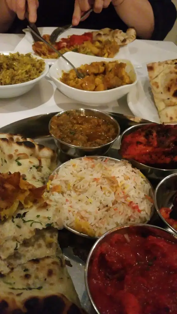 TANDOORI NIGHTS_Manea_slider_image_3