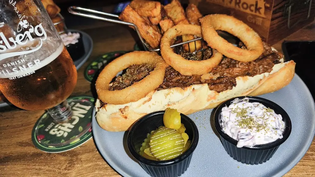 Black Rock Grill & Smokehouse restaurante en Manea