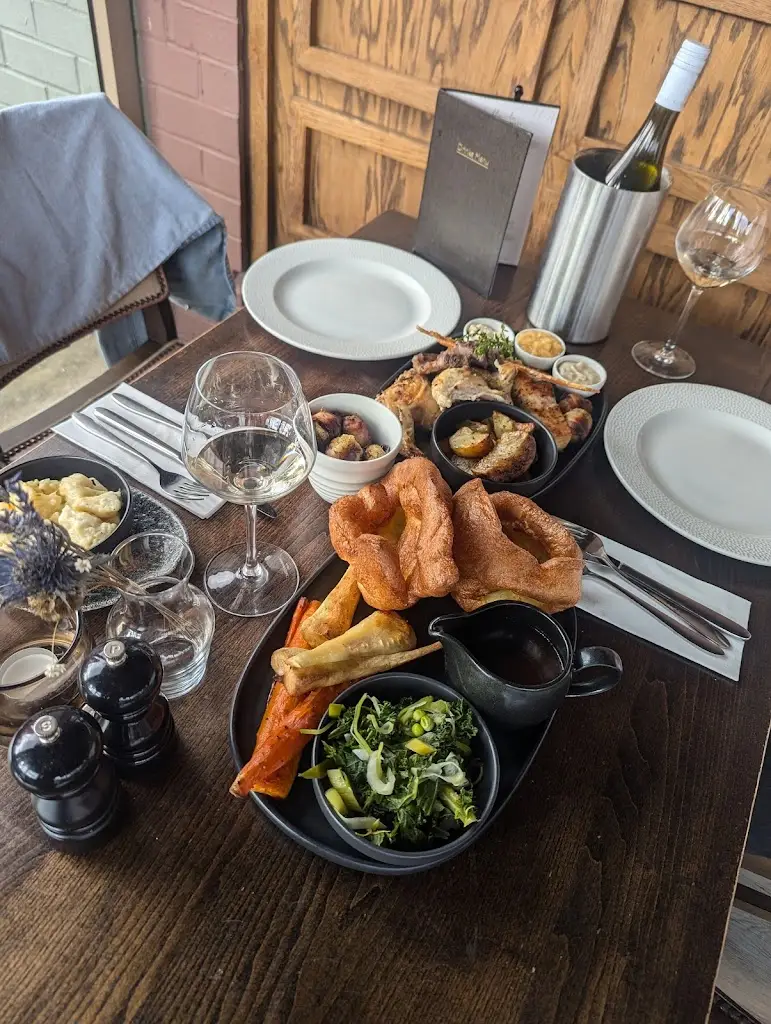 Sheryl Hodgson_Deer Park Hotel Leeds_Bardsey_review