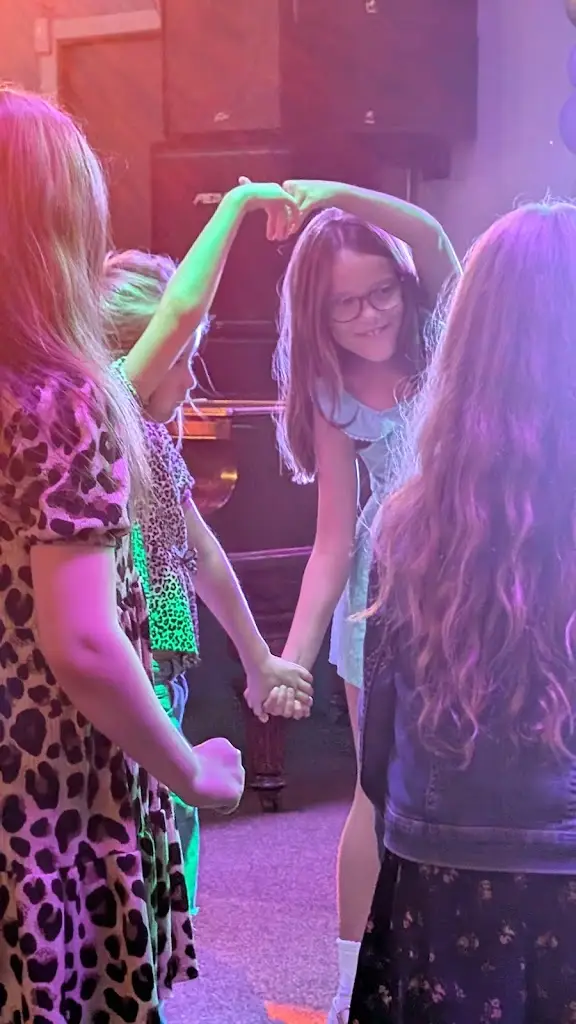 Hayley McKenna_The Dunes complex_Mablethorpe_recensione