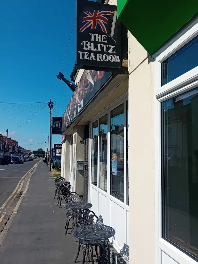 Spencer Spencer (Spencer)_The Blitz Tea Room Mablethorpe_Mablethorpe_review