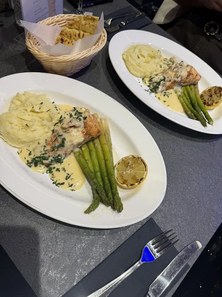 Eagle Grill & Bar_Maidstone_slider_image_3