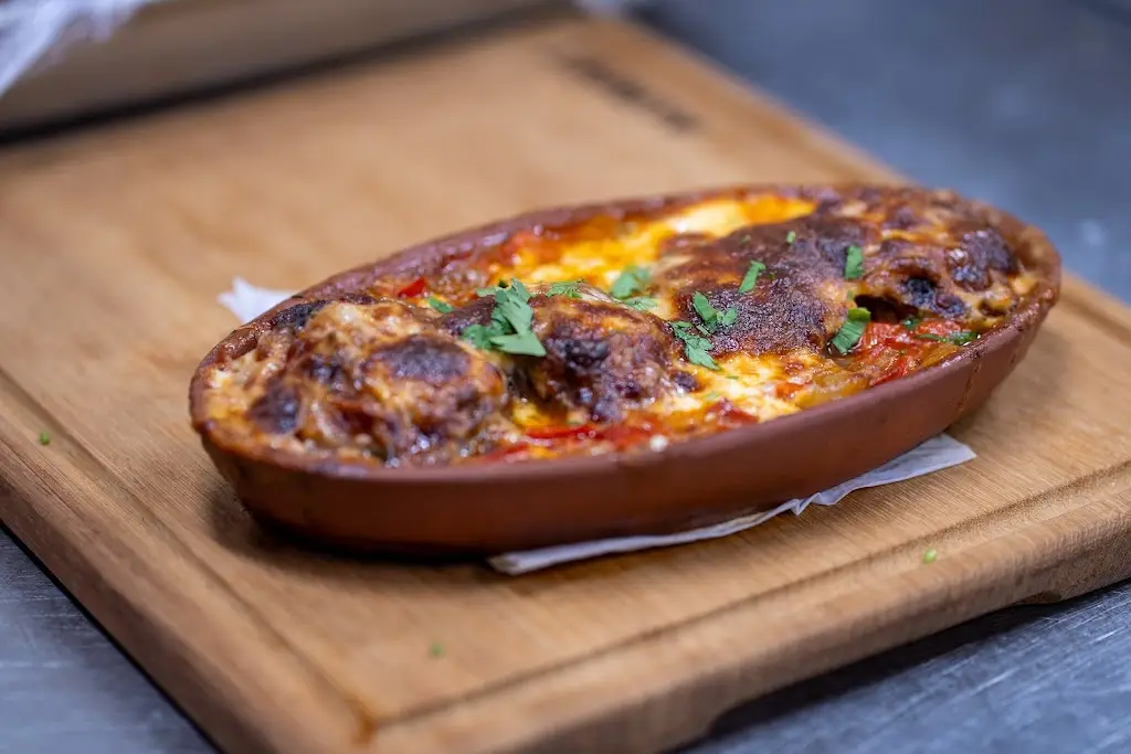 Alim-Et Maidstone_Maidstone_slider_image_3