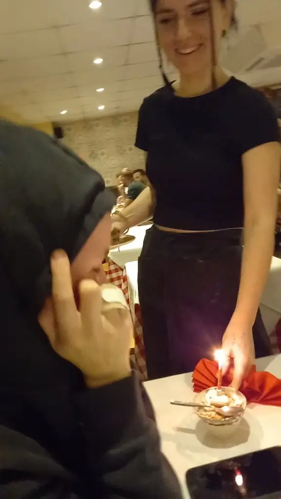 Vesuvius Restaurant_Maidstone_slider_image_2