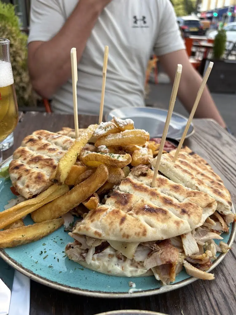 Loi Mach_Pitta Fan Leeds_Bardsey_review