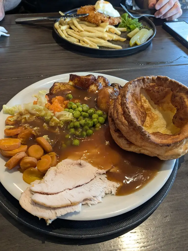 Debi Hart_Water's Edge_Lytham St Annes_review