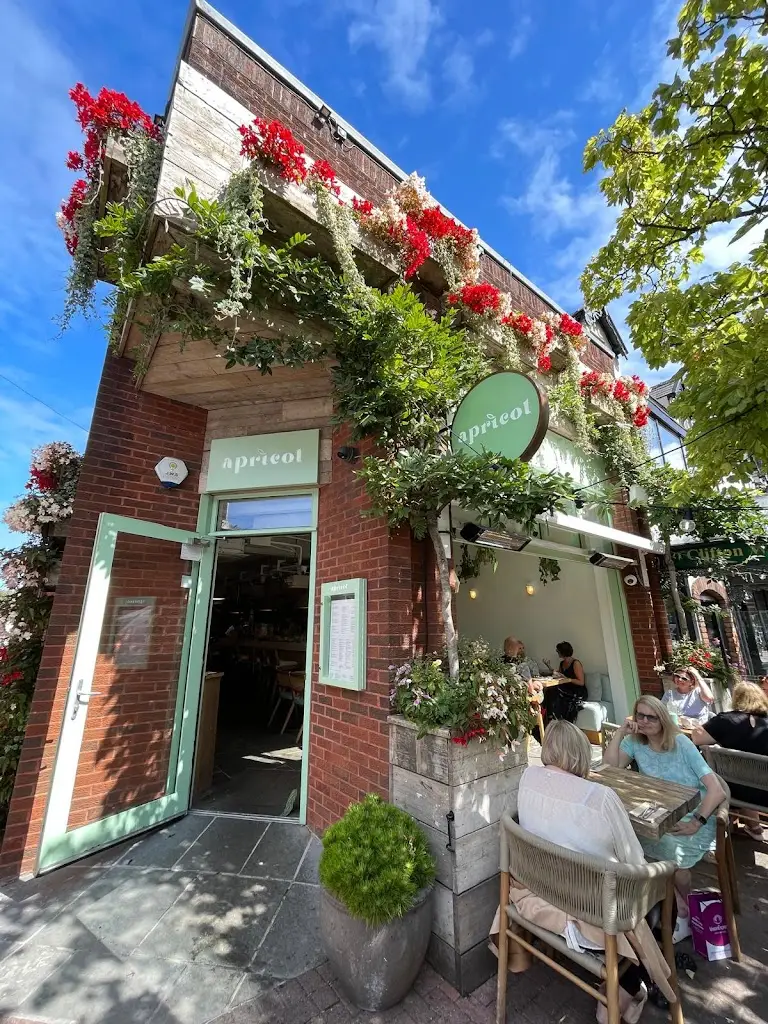 Apricot Lytham_Lytham St Annes_slider_image_3