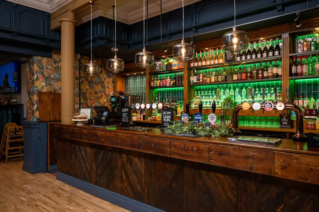 Ship & Royal_Lytham St Annes_slider_image_2