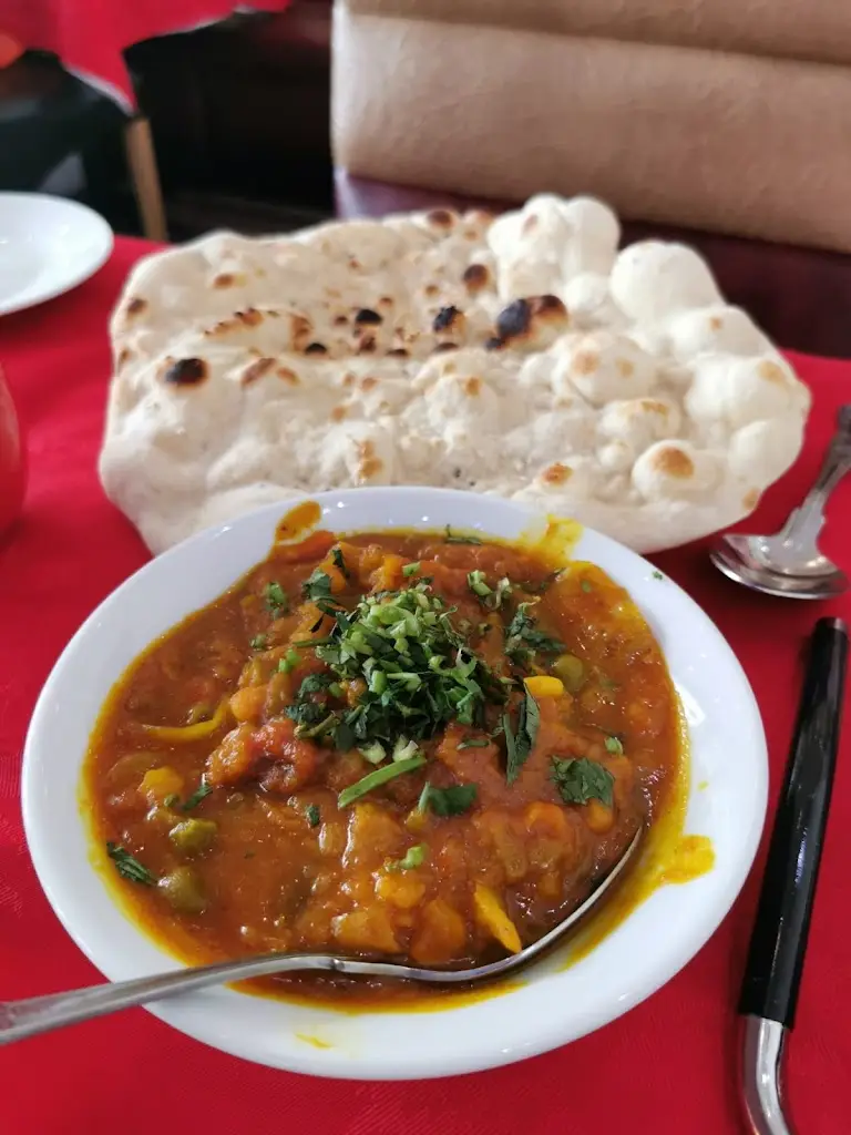 Catherine G-C_The Cinnamon Tree_Mangotsfield_review