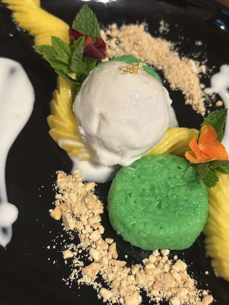 Youyou Zhou_Pan Asian Cusine in Margate_Manston_recensione