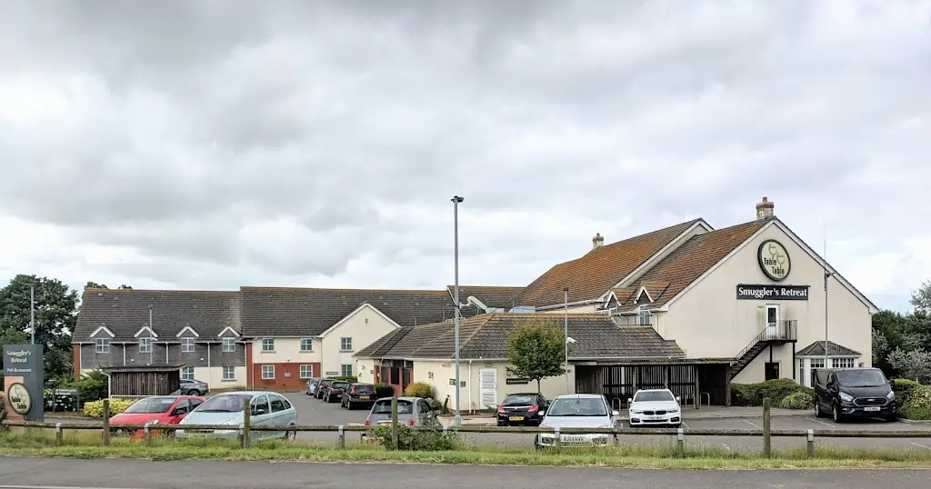 Smugglers Retreat Table Table_Manston_slider_image_3