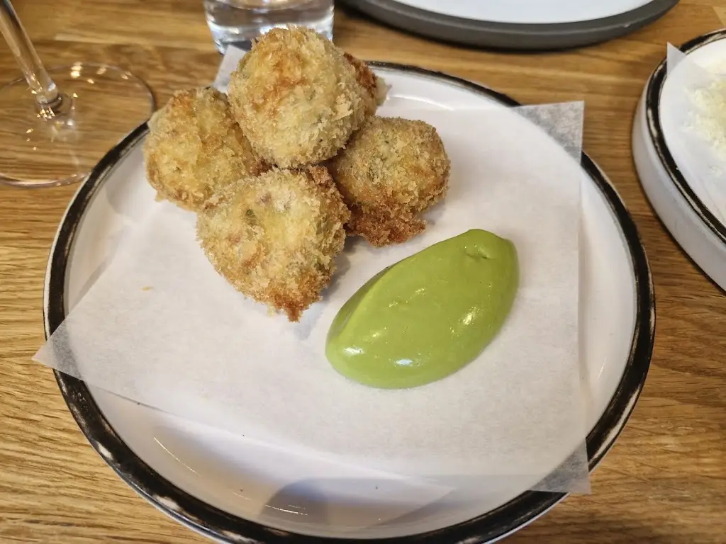 ashley blake_Higher Ground_Manchester_review