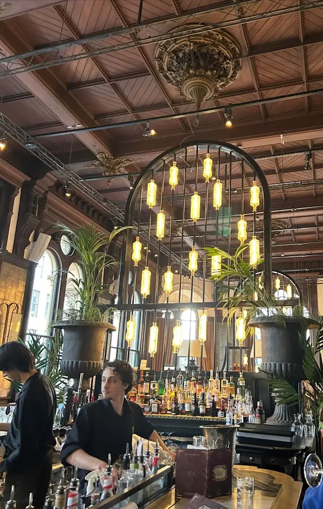 Grand Pacific_Manchester_slider_image_3